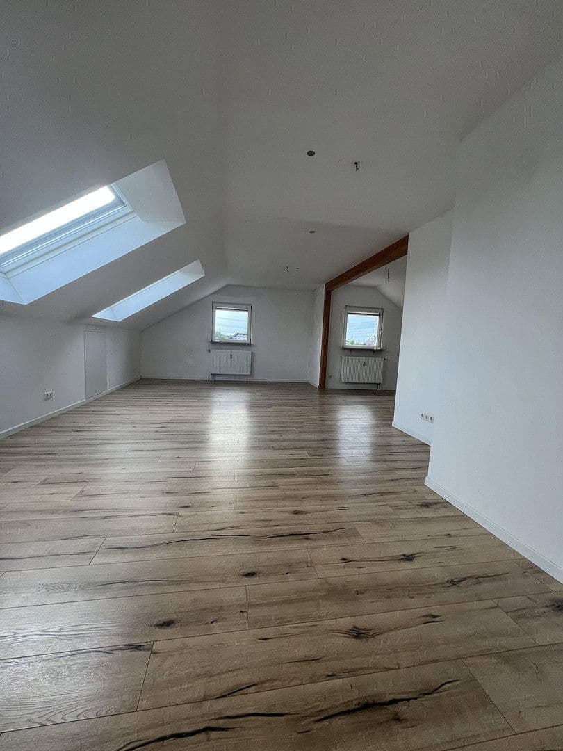 Pronájem bytu 3+1 88 m², Alsbach-Hähnlein, Hessen Pronájem bytu 3+1 88 m², Alsbach-Hähnlein, Hessen