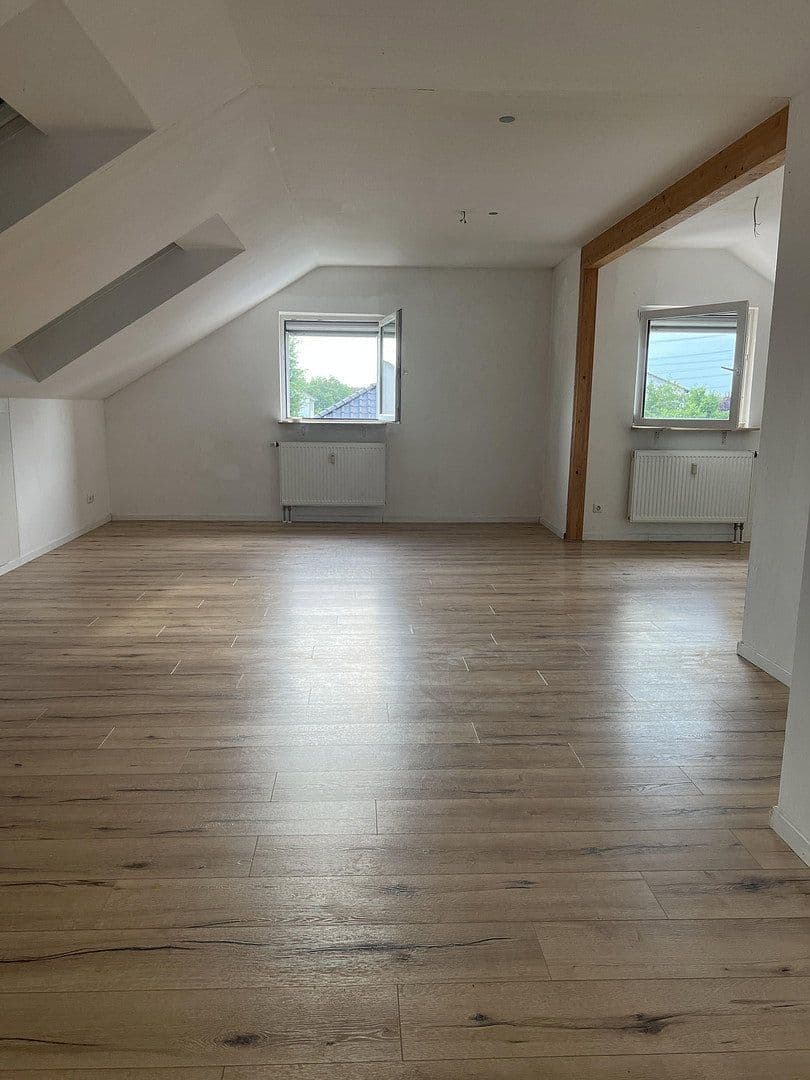 Pronájem bytu 3+1 88 m², Alsbach-Hähnlein, Hessen Pronájem bytu 3+1 88 m², Alsbach-Hähnlein, Hessen