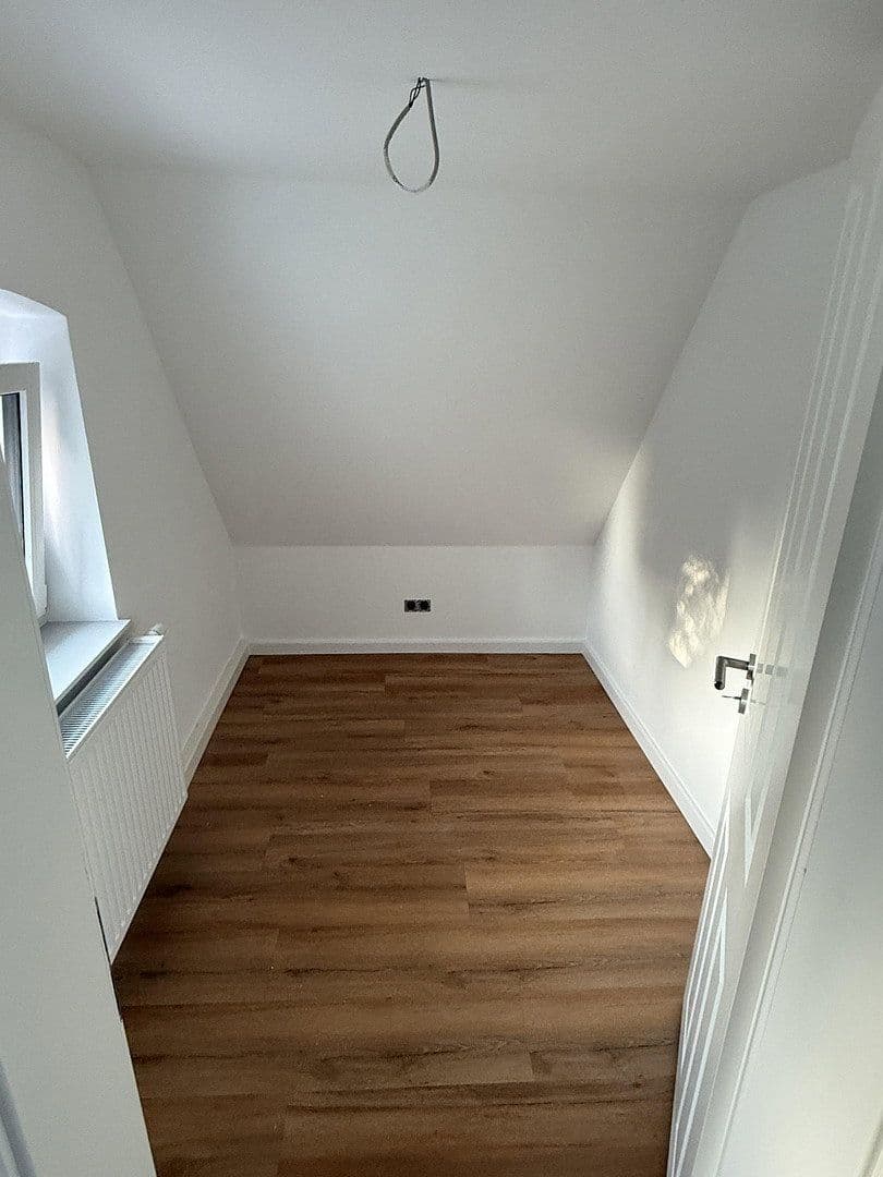 Pronájem bytu 4+kk 100 m², Maxener Straße 7, Dresden, Sasko Pronájem bytu 4+kk 100 m², Maxener Straße 7, Dresden, Sasko