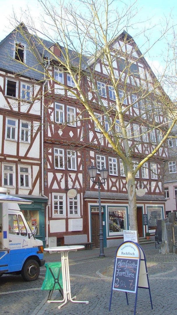 Pronájem bytu 5+1 104 m², Kornmarkt 4, Herborn, Hessen Pronájem bytu 5+1 104 m², Kornmarkt 4, Herborn, Hessen
