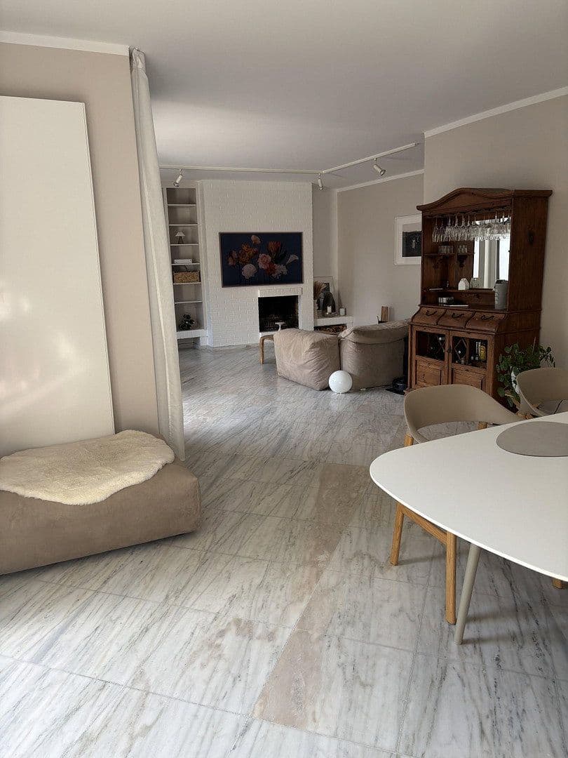 Prodej domu 178 m², pozemek 517 m², Hemmingen, Dolní Sasko Prodej domu 178 m², pozemek 517 m², Hemmingen, Dolní Sasko