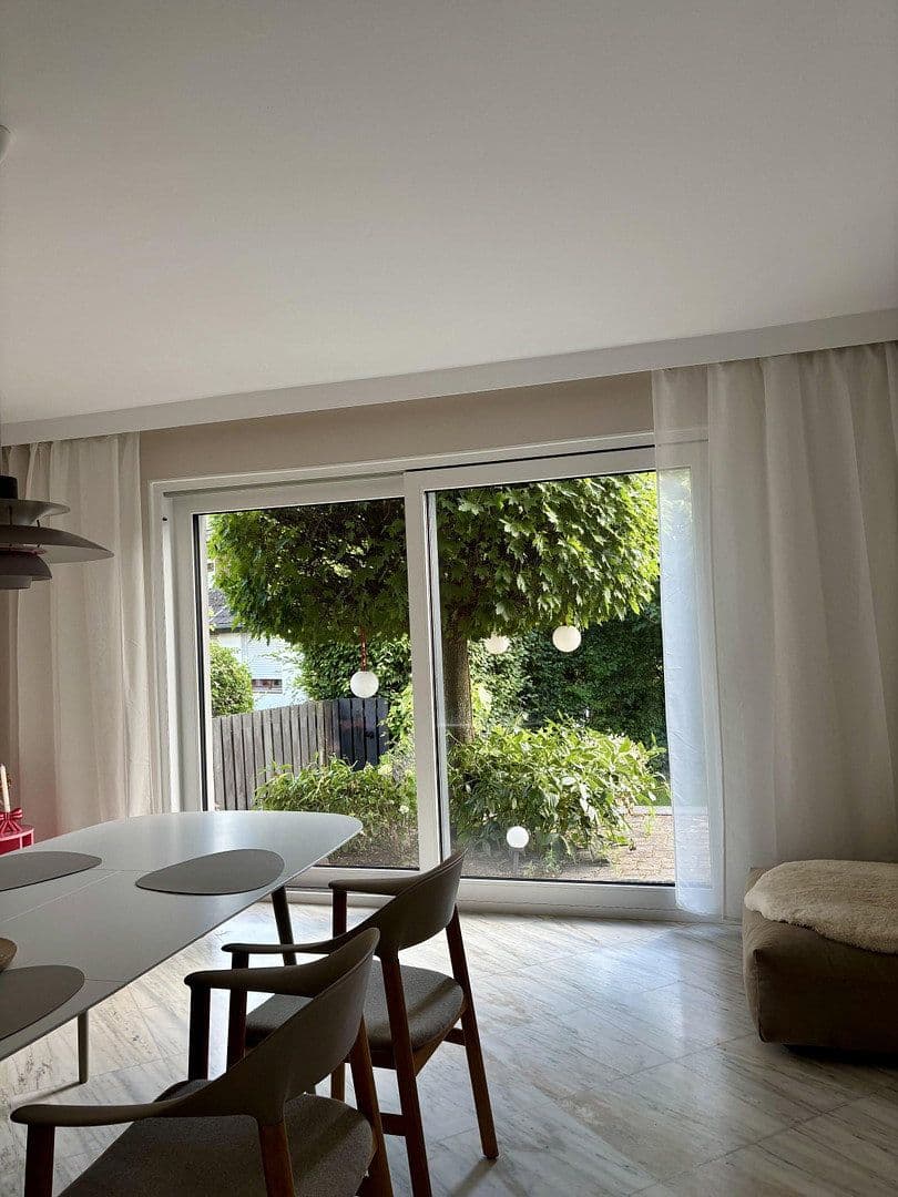 Prodej domu 178 m², pozemek 517 m², Hemmingen, Dolní Sasko Prodej domu 178 m², pozemek 517 m², Hemmingen, Dolní Sasko