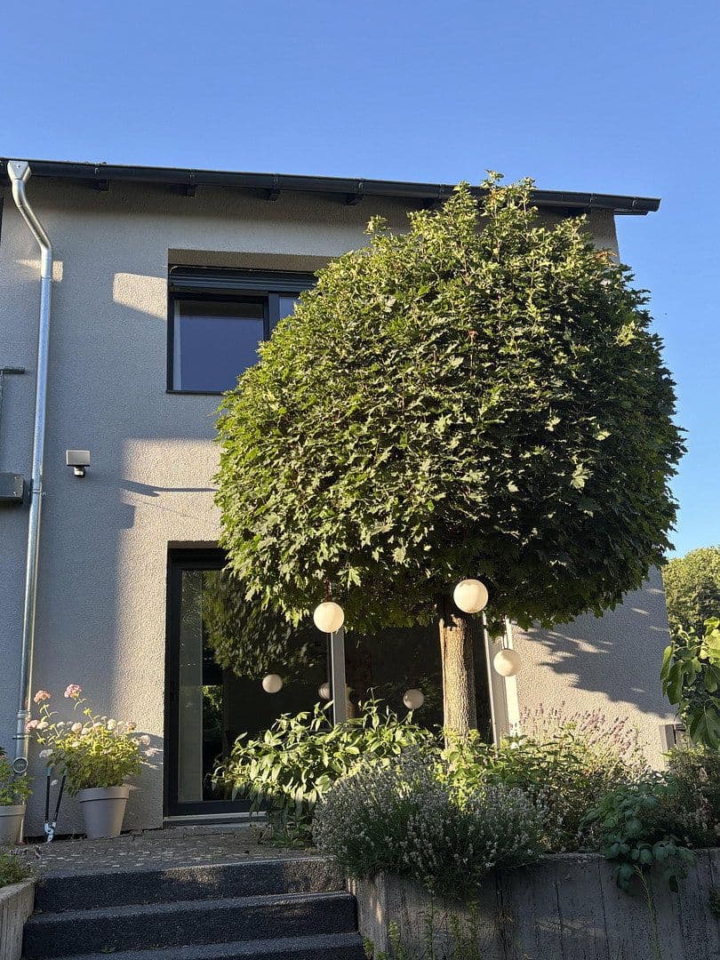 Prodej domu 178 m², pozemek 517 m², Hemmingen, Dolní Sasko Prodej domu 178 m², pozemek 517 m², Hemmingen, Dolní Sasko