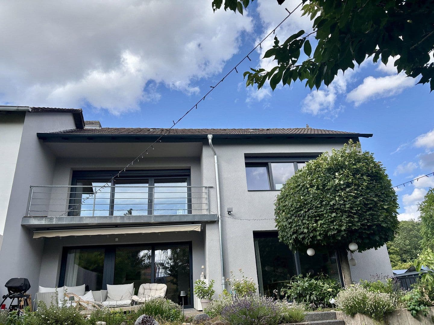 Prodej domu 178 m², pozemek 517 m², Hemmingen, Dolní Sasko Prodej domu 178 m², pozemek 517 m², Hemmingen, Dolní Sasko