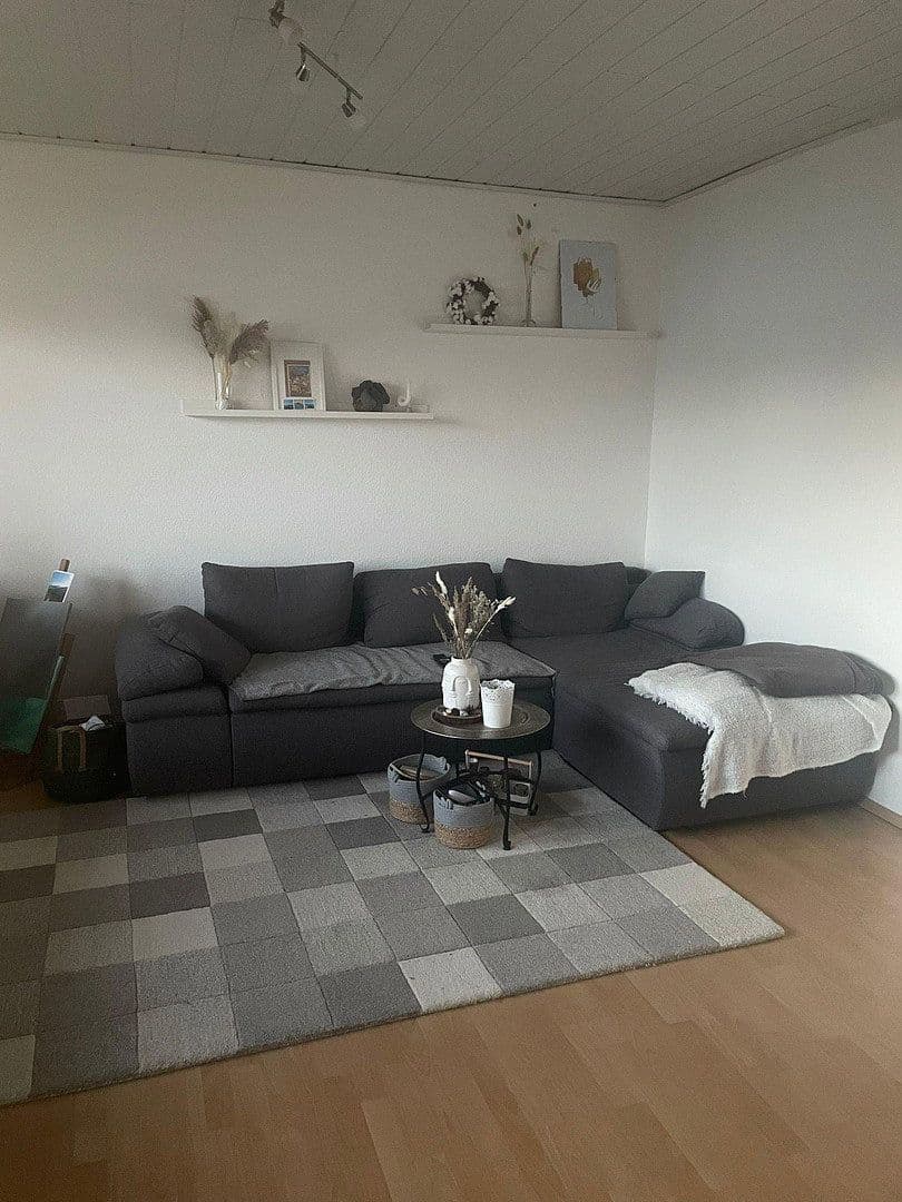 Pronájem bytu 3+1 98 m², Hartenauer Str. 45, Bickenbach, Hessen Pronájem bytu 3+1 98 m², Hartenauer Str. 45, Bickenbach, Hessen