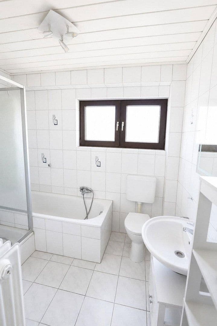 Pronájem bytu 3+1 98 m², Hartenauer Str. 45, Bickenbach, Hessen Pronájem bytu 3+1 98 m², Hartenauer Str. 45, Bickenbach, Hessen