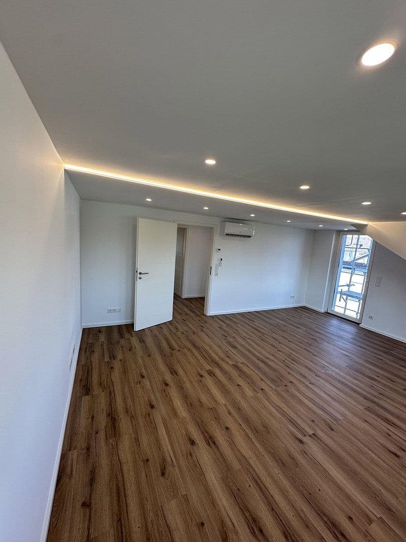 Pronájem bytu 3+1 75 m², Sankt-Peter-Weg 14, Schwerte, Severní Porýní-Vestfálsko Pronájem bytu 3+1 75 m², Sankt-Peter-Weg 14, Schwerte, Severní Porýní-Vestfálsko