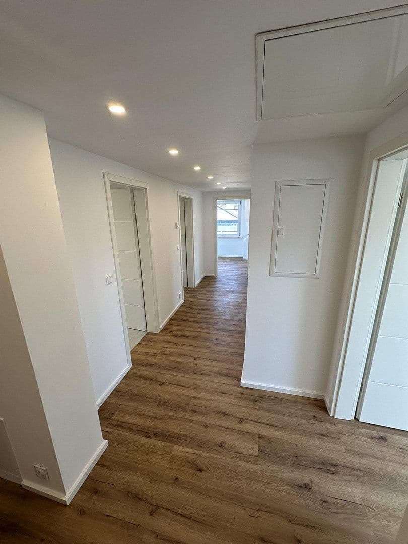 Pronájem bytu 3+1 75 m², Sankt-Peter-Weg 14, Schwerte, Severní Porýní-Vestfálsko Pronájem bytu 3+1 75 m², Sankt-Peter-Weg 14, Schwerte, Severní Porýní-Vestfálsko