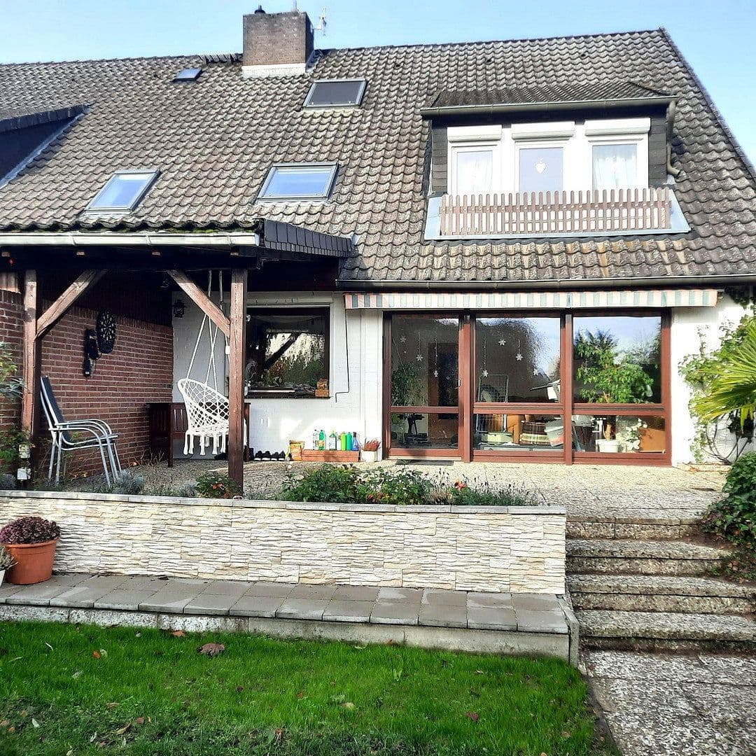 Prodej domu 180 m², pozemek 514 m², Ostpreußenstraße 8, Verden (Aller), Dolní Sasko Prodej domu 180 m², pozemek 514 m², Ostpreußenstraße 8, Verden (Aller), Dolní Sasko