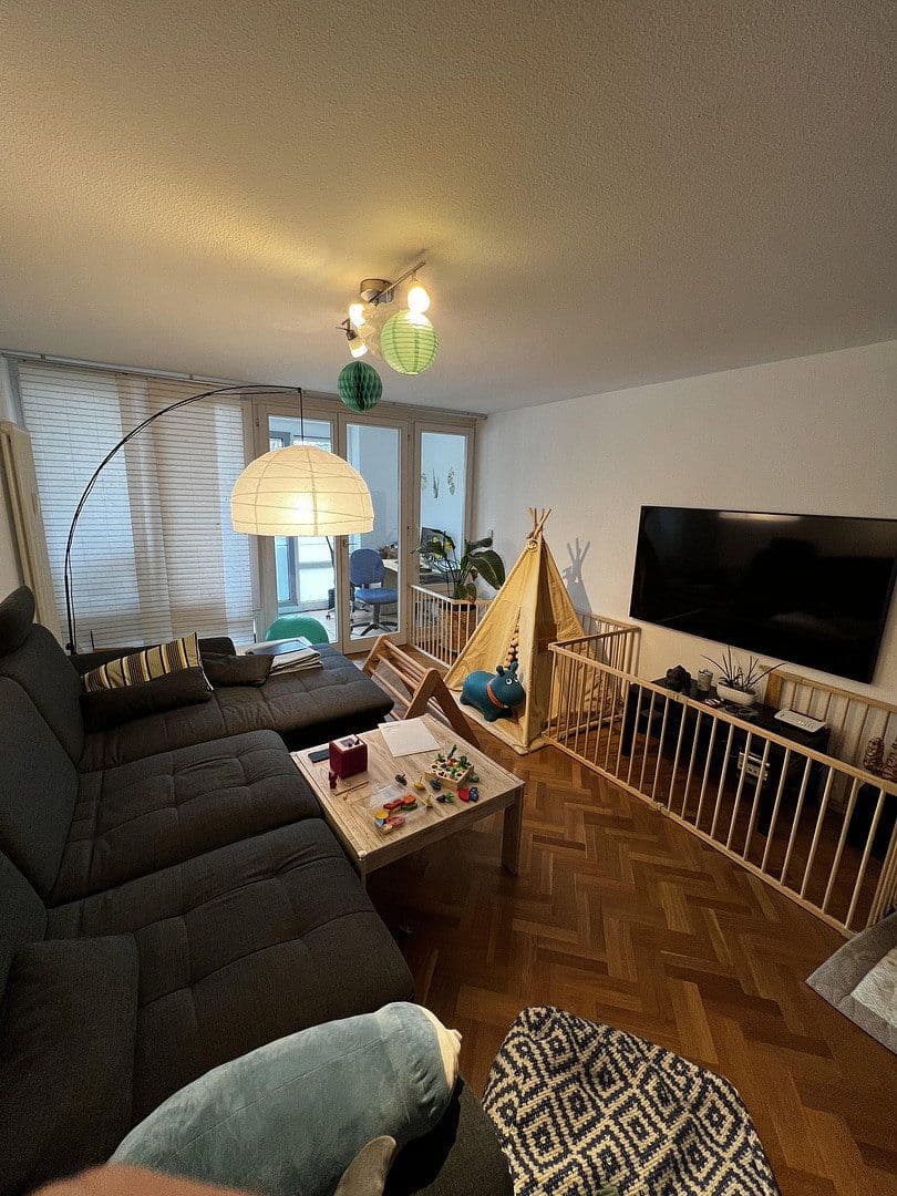Pronájem bytu 3+kk 87 m², Fasanenstrasse 29, Ludwigsburg, Bádensko-Württembersko Pronájem bytu 3+kk 87 m², Fasanenstrasse 29, Ludwigsburg, Bádensko-Württembersko
