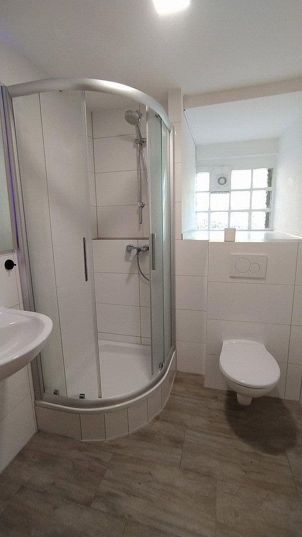 Prodej domu 340 m², pozemek 680 m², Solingen, Severní Porýní-Vestfálsko Prodej domu 340 m², pozemek 680 m², Solingen, Severní Porýní-Vestfálsko