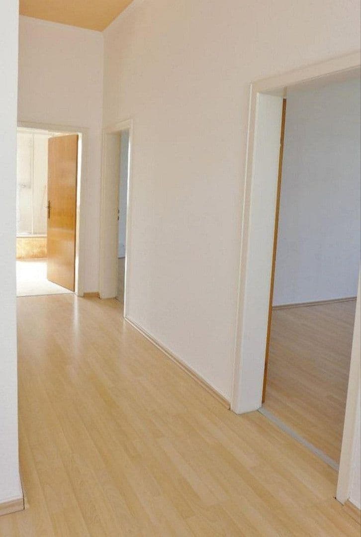 Prodej domu 340 m², pozemek 680 m², Solingen, Severní Porýní-Vestfálsko Prodej domu 340 m², pozemek 680 m², Solingen, Severní Porýní-Vestfálsko