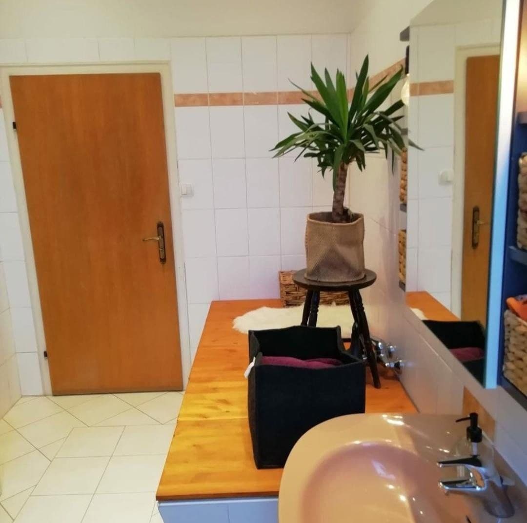Prodej domu 340 m², pozemek 680 m², Solingen, Severní Porýní-Vestfálsko Prodej domu 340 m², pozemek 680 m², Solingen, Severní Porýní-Vestfálsko