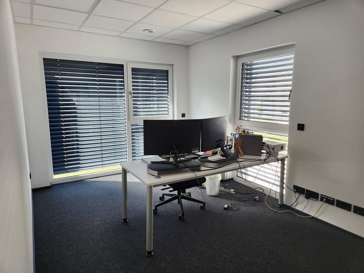 Pronájem kanceláře 750 m², Burgwedel, Dolní Sasko Pronájem kanceláře 750 m², Burgwedel, Dolní Sasko