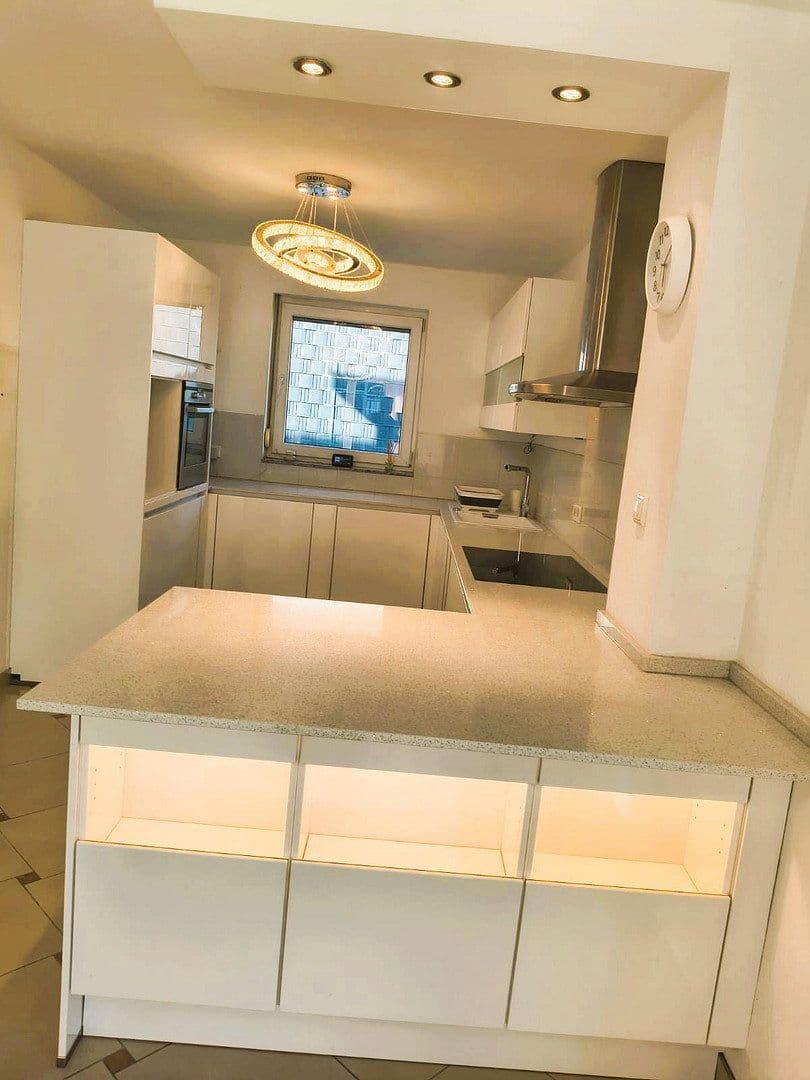 Prodej domu 138 m², pozemek 289 m², Ginsterweg 5, Erkrath, Severní Porýní-Vestfálsko Prodej domu 138 m², pozemek 289 m², Ginsterweg 5, Erkrath, Severní Porýní-Vestfálsko