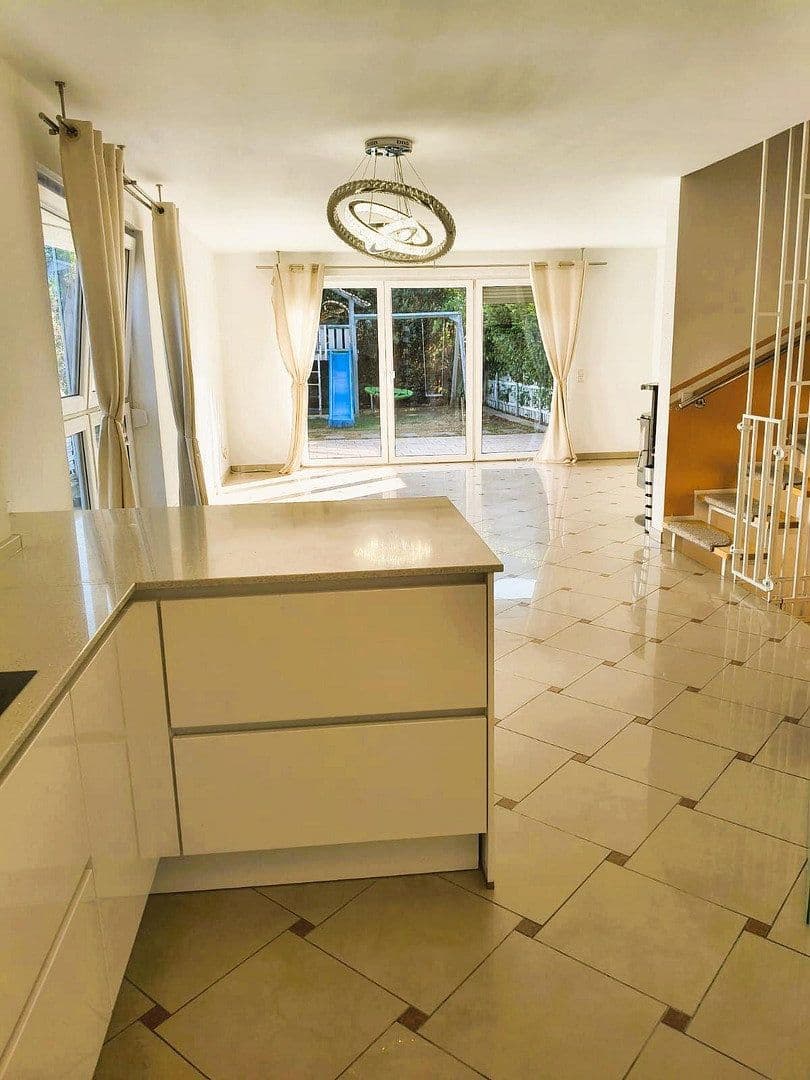 Prodej domu 138 m², pozemek 289 m², Ginsterweg 5, Erkrath, Severní Porýní-Vestfálsko Prodej domu 138 m², pozemek 289 m², Ginsterweg 5, Erkrath, Severní Porýní-Vestfálsko