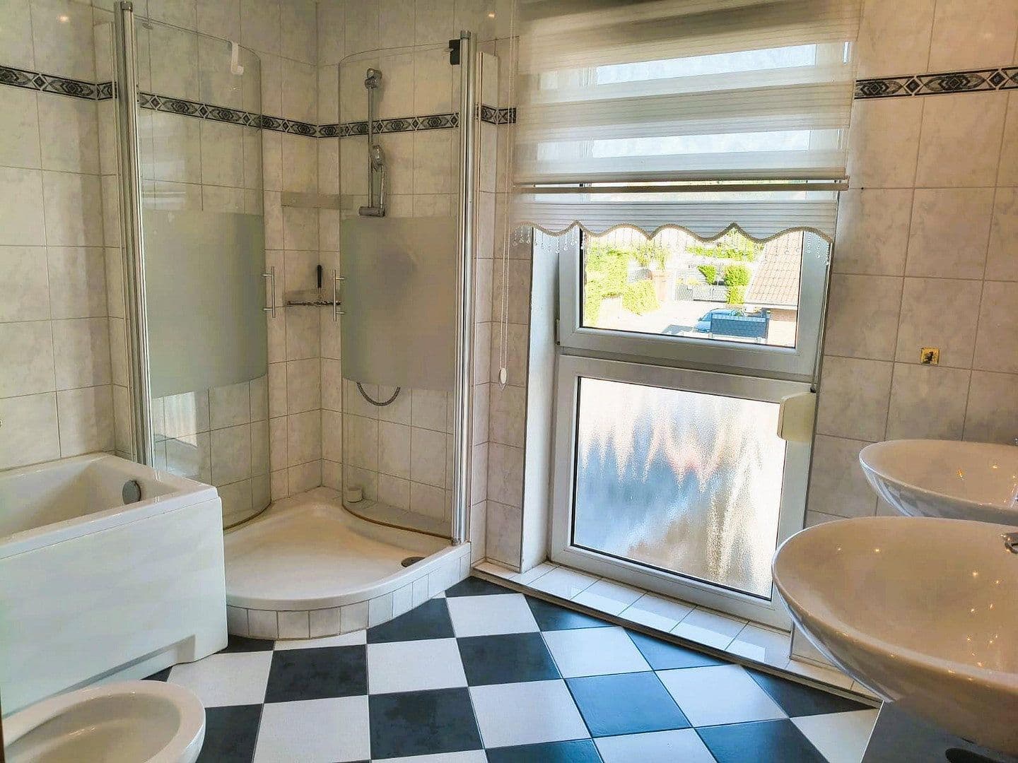 Prodej domu 138 m², pozemek 289 m², Ginsterweg 5, Erkrath, Severní Porýní-Vestfálsko Prodej domu 138 m², pozemek 289 m², Ginsterweg 5, Erkrath, Severní Porýní-Vestfálsko