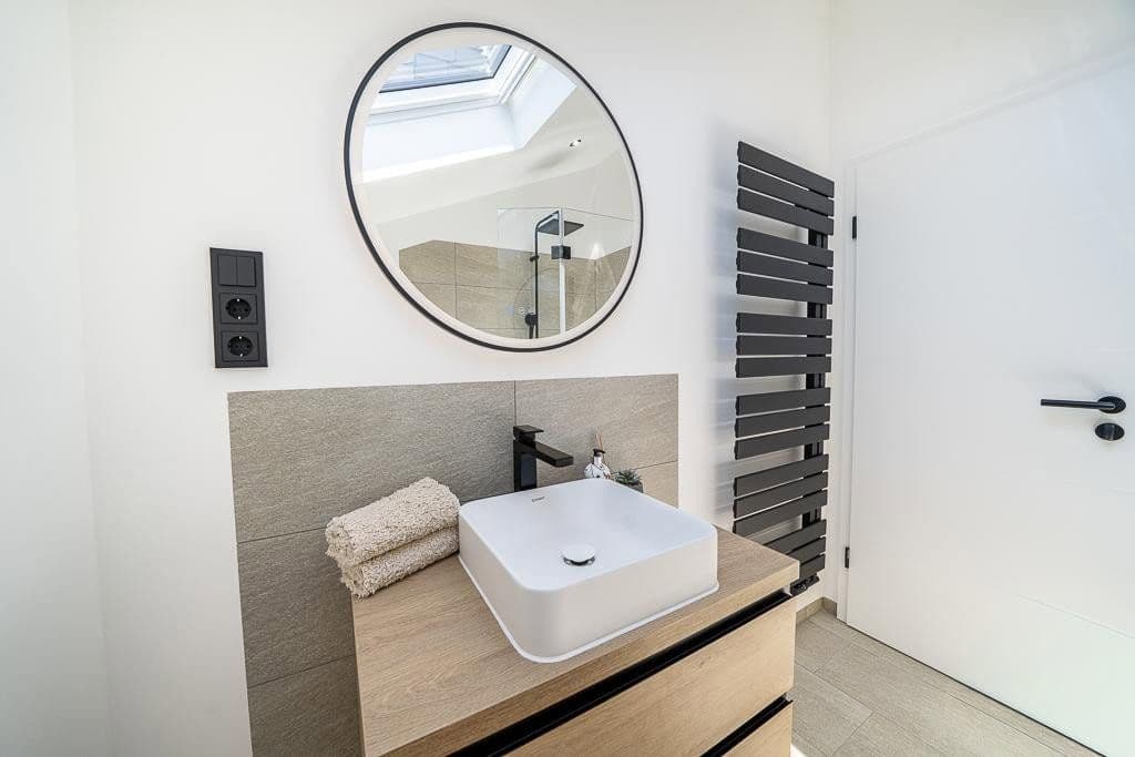 Prodej domu 136 m², pozemek 399 m², Am Belzbecker 13, Neu-Anspach, Hessen Prodej domu 136 m², pozemek 399 m², Am Belzbecker 13, Neu-Anspach, Hessen