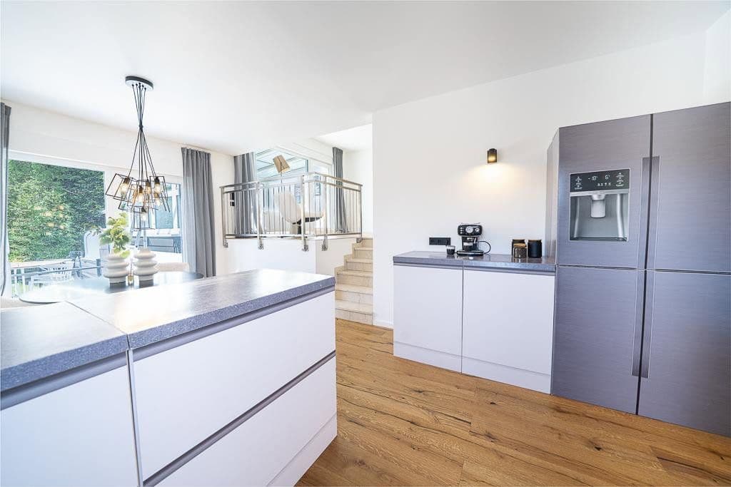 Prodej domu 136 m², pozemek 399 m², Am Belzbecker 13, Neu-Anspach, Hessen Prodej domu 136 m², pozemek 399 m², Am Belzbecker 13, Neu-Anspach, Hessen