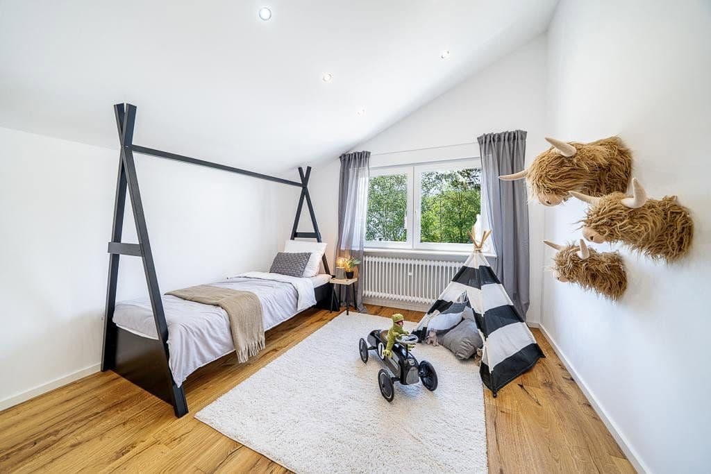 Prodej domu 136 m², pozemek 399 m², Am Belzbecker 13, Neu-Anspach, Hessen Prodej domu 136 m², pozemek 399 m², Am Belzbecker 13, Neu-Anspach, Hessen