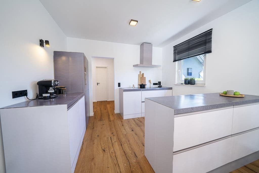 Prodej domu 136 m², pozemek 399 m², Am Belzbecker 13, Neu-Anspach, Hessen Prodej domu 136 m², pozemek 399 m², Am Belzbecker 13, Neu-Anspach, Hessen