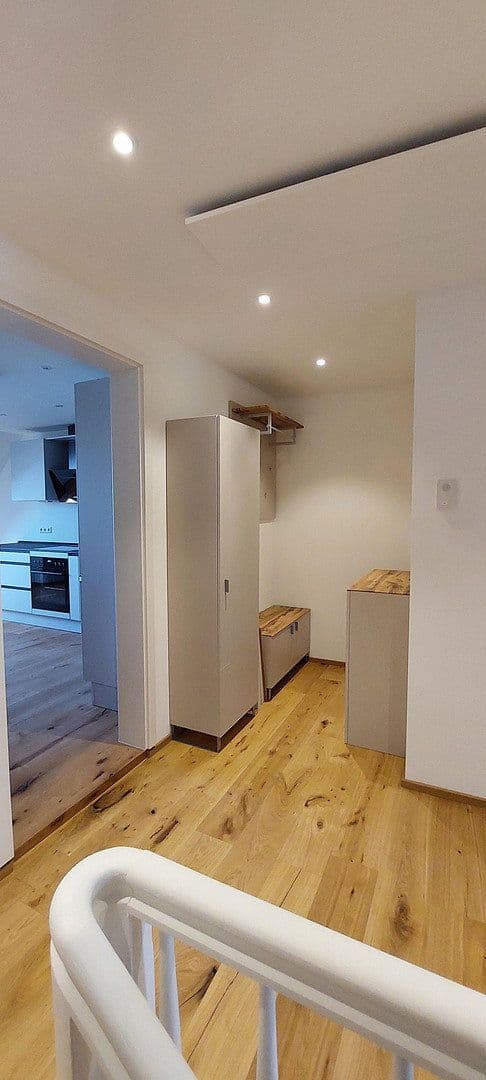 Pronájem bytu 3+1 60 m², Winzergasse 20, Meersburg, Bádensko-Württembersko Pronájem bytu 3+1 60 m², Winzergasse 20, Meersburg, Bádensko-Württembersko
