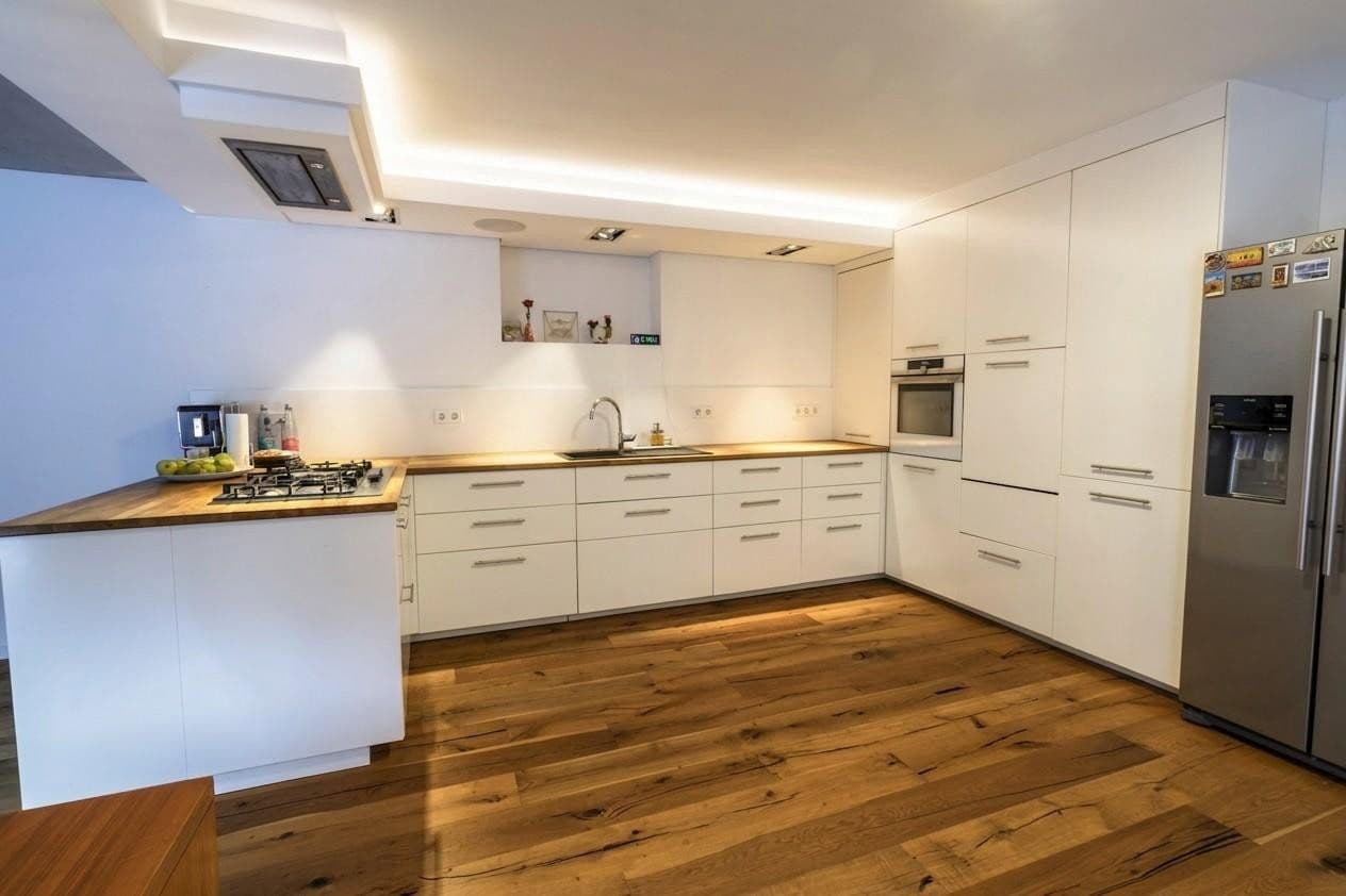 Pronájem bytu 2+kk 96 m², Stuttgart-Weilimdorf, Bádensko-Württembersko Pronájem bytu 2+kk 96 m², Stuttgart-Weilimdorf, Bádensko-Württembersko