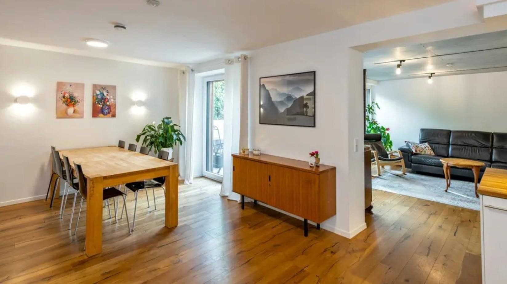 Pronájem bytu 2+kk 96 m², Stuttgart-Weilimdorf, Bádensko-Württembersko Pronájem bytu 2+kk 96 m², Stuttgart-Weilimdorf, Bádensko-Württembersko