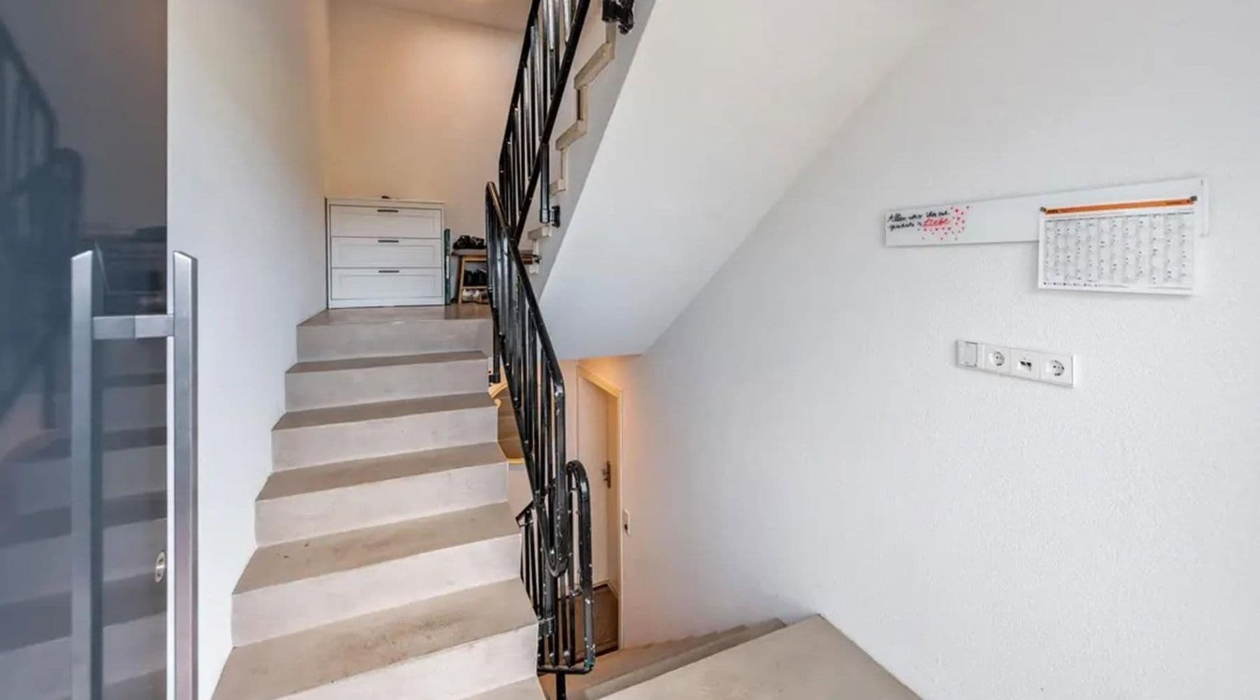 Pronájem bytu 2+kk 96 m², Stuttgart-Weilimdorf, Bádensko-Württembersko Pronájem bytu 2+kk 96 m², Stuttgart-Weilimdorf, Bádensko-Württembersko