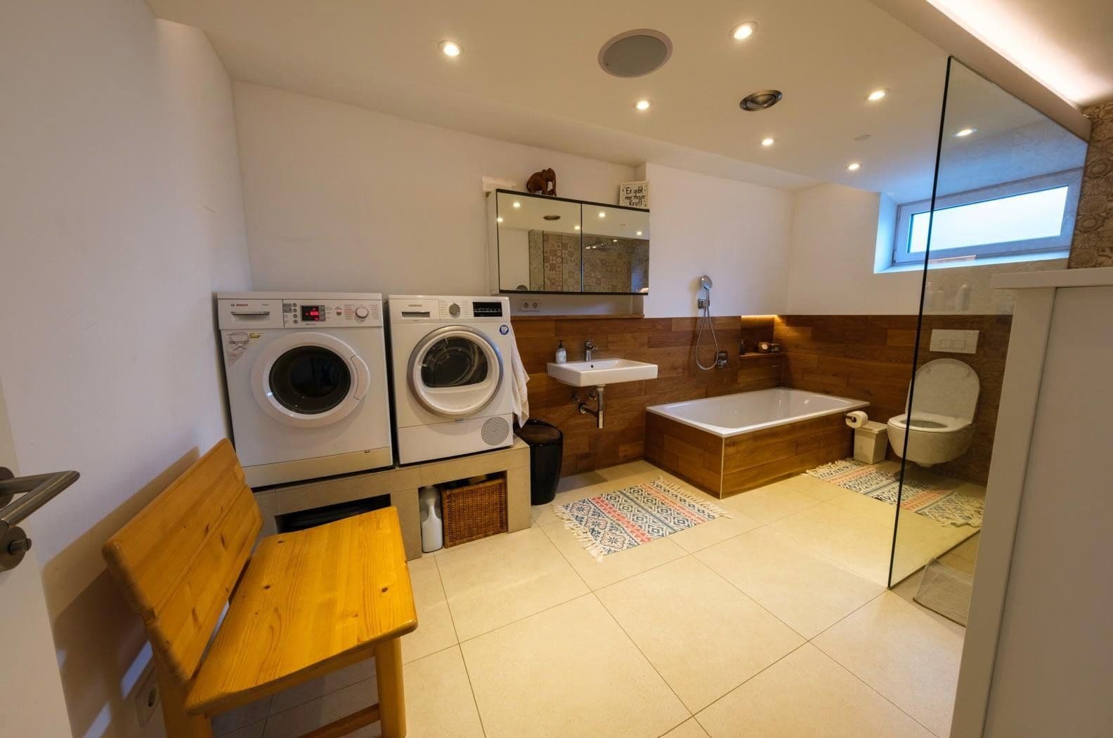 Pronájem bytu 2+kk 96 m², Stuttgart-Weilimdorf, Bádensko-Württembersko Pronájem bytu 2+kk 96 m², Stuttgart-Weilimdorf, Bádensko-Württembersko