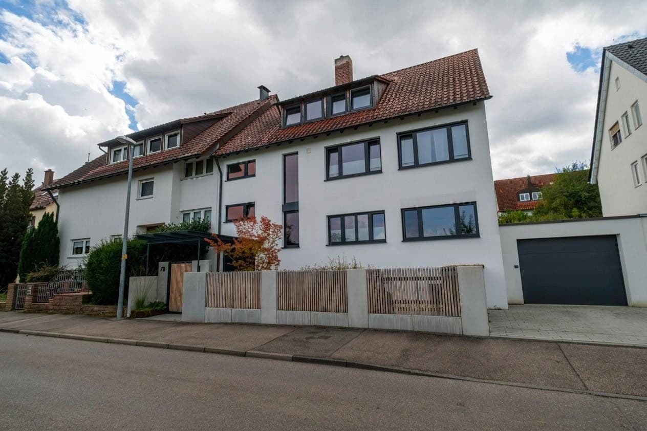 Pronájem bytu 2+kk 96 m², Stuttgart-Weilimdorf, Bádensko-Württembersko Pronájem bytu 2+kk 96 m², Stuttgart-Weilimdorf, Bádensko-Württembersko