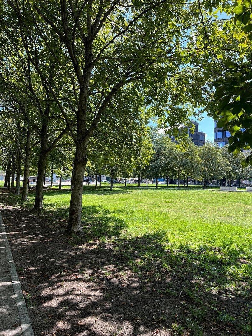 Pronájem bytu 2+1 82 m², Fromet-und-Moses-Mendelsohn-Platz 2, Berlin, Berlín Pronájem bytu 2+1 82 m², Fromet-und-Moses-Mendelsohn-Platz 2, Berlin, Berlín