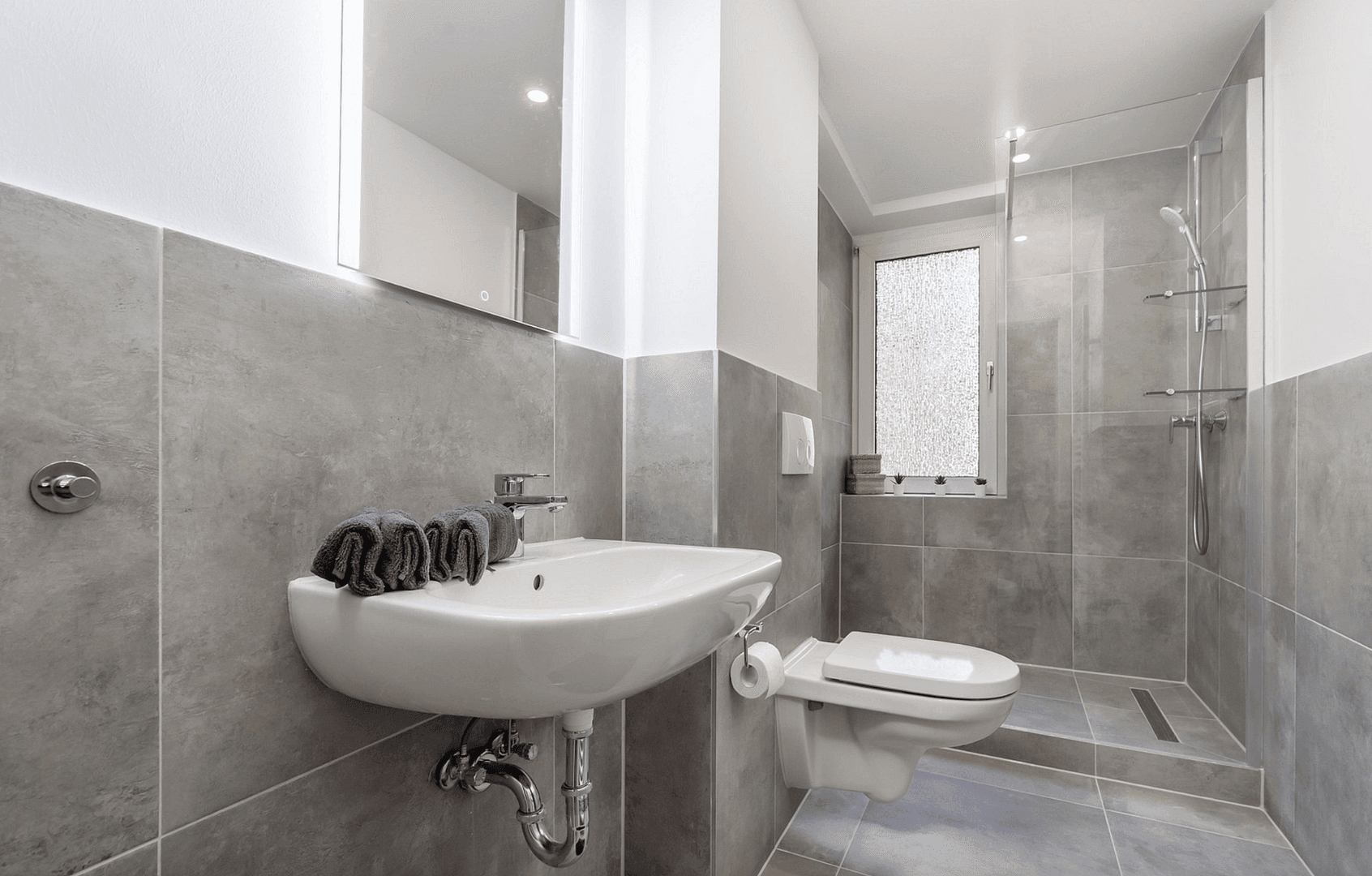 Prodej bytu 2+1 35 m², Köln, Severní Porýní-Vestfálsko Prodej bytu 2+1 35 m², Köln, Severní Porýní-Vestfálsko