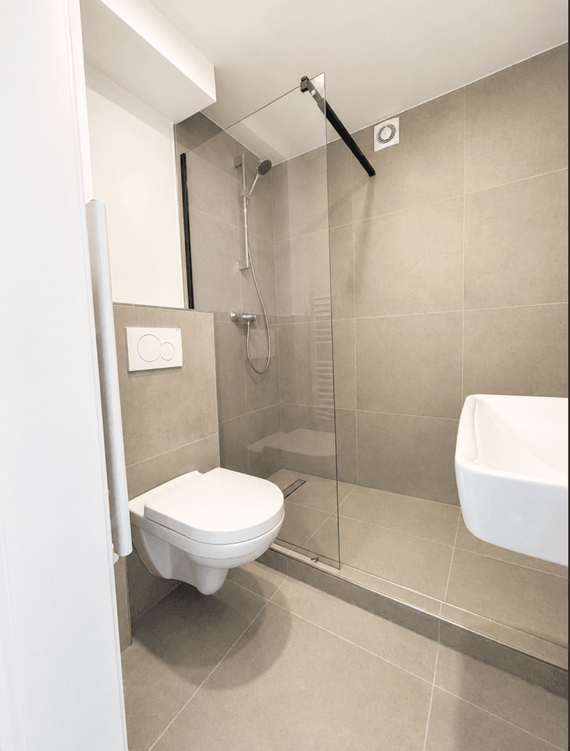 Prodej bytu 3+kk 74 m², Düsseldorf, Severní Porýní-Vestfálsko Prodej bytu 3+kk 74 m², Düsseldorf, Severní Porýní-Vestfálsko