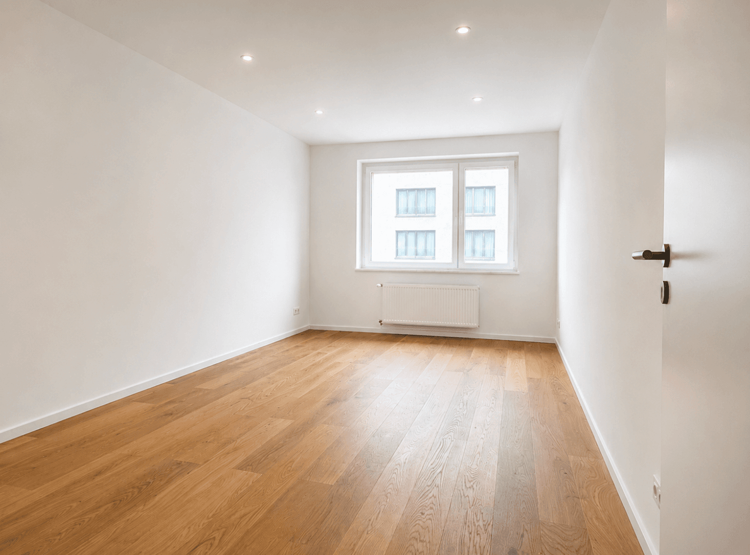 Prodej bytu 3+kk 74 m², Düsseldorf, Severní Porýní-Vestfálsko Prodej bytu 3+kk 74 m², Düsseldorf, Severní Porýní-Vestfálsko