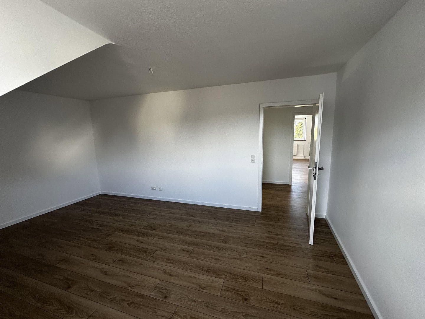 Pronájem bytu 3+1 63 m², Fröbelstraße 16, Bremen, Bremen Pronájem bytu 3+1 63 m², Fröbelstraße 16, Bremen, Bremen