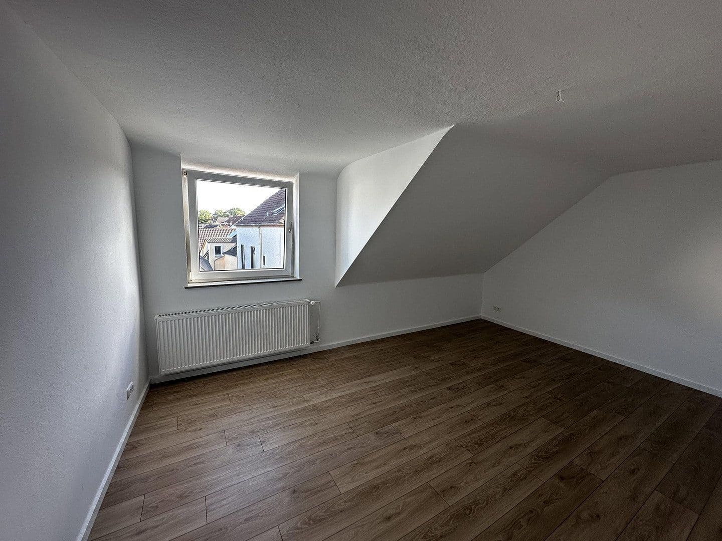 Pronájem bytu 3+1 63 m², Fröbelstraße 16, Bremen, Bremen Pronájem bytu 3+1 63 m², Fröbelstraße 16, Bremen, Bremen