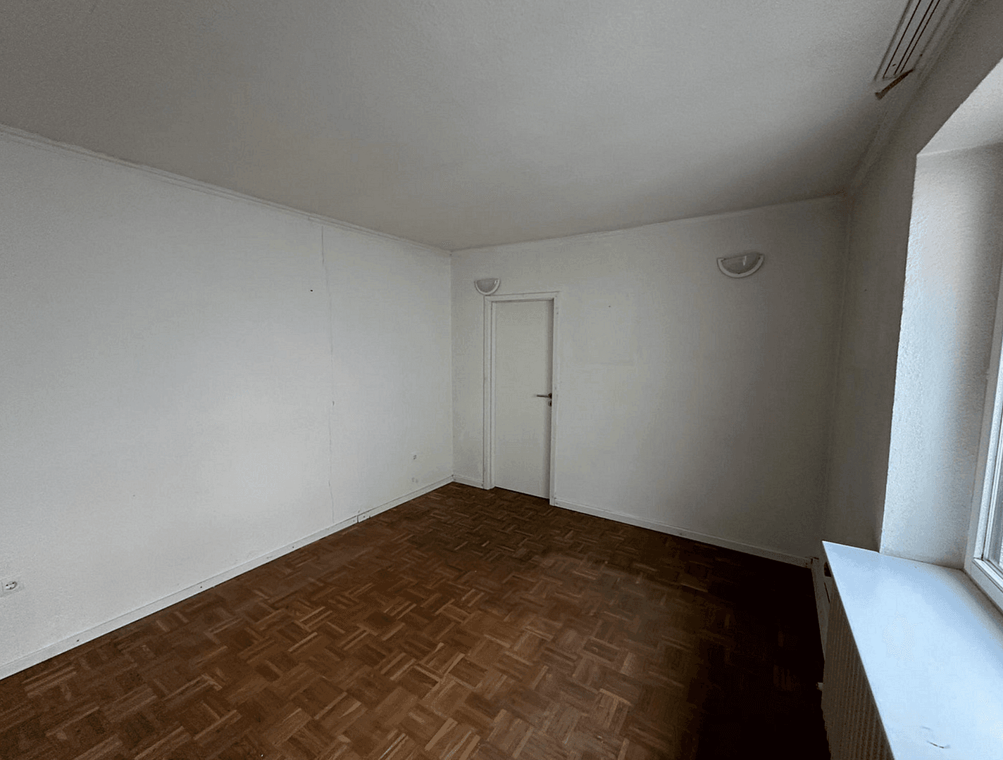 Prodej bytu 3+kk 73 m², Düsseldorf, Severní Porýní-Vestfálsko Prodej bytu 3+kk 73 m², Düsseldorf, Severní Porýní-Vestfálsko
