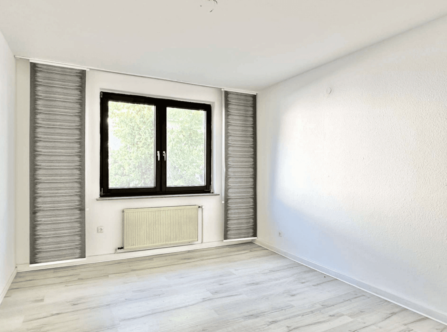 Prodej bytu 2+1 55 m², Köln, Severní Porýní-Vestfálsko Prodej bytu 2+1 55 m², Köln, Severní Porýní-Vestfálsko