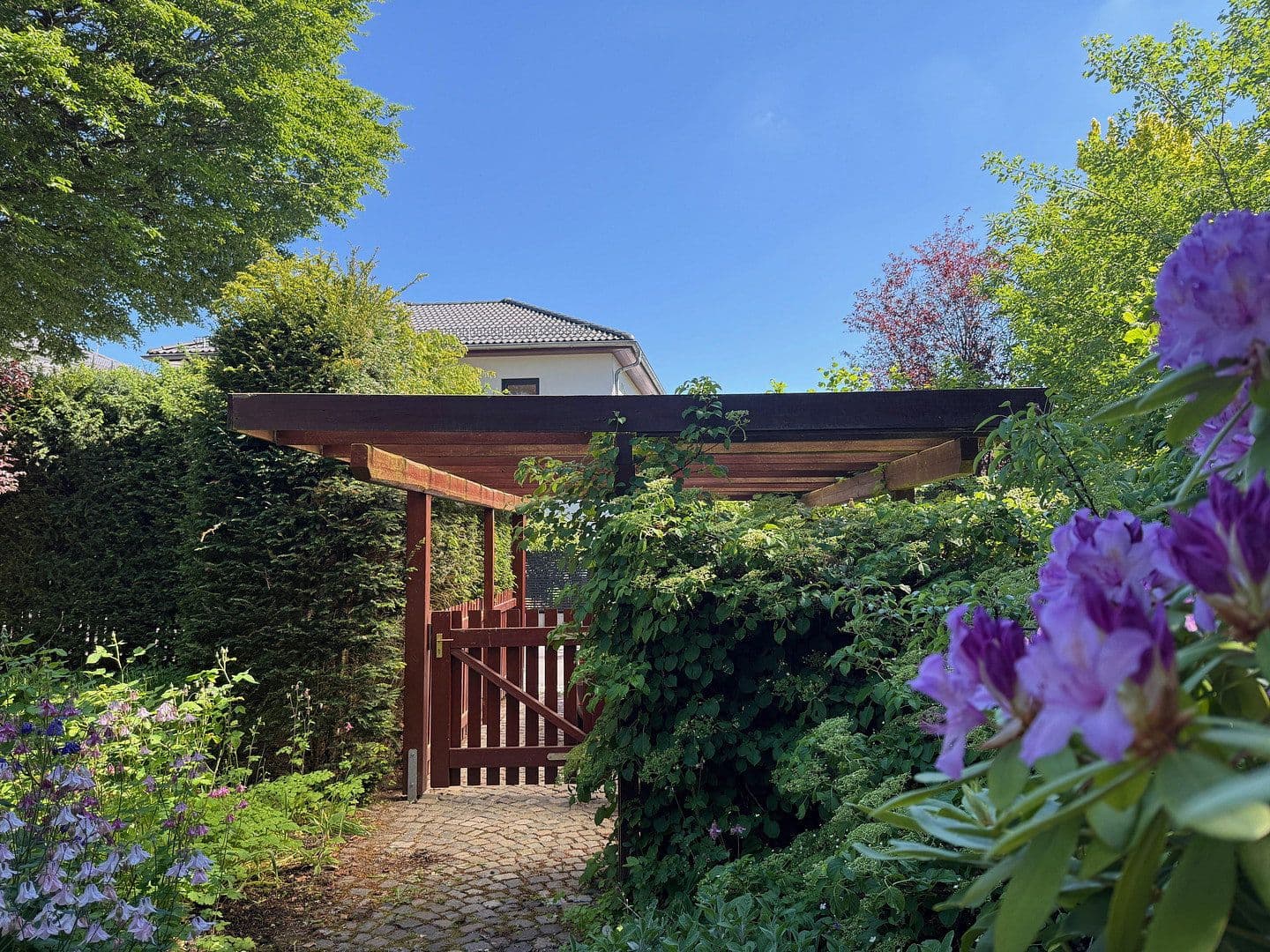 Prodej domu 146 m², pozemek 332 m², Schmitten im Taunus, Hessen Prodej domu 146 m², pozemek 332 m², Schmitten im Taunus, Hessen