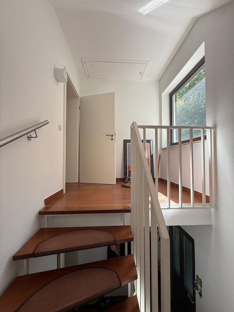 Prodej domu 146 m², pozemek 332 m², Schmitten im Taunus, Hessen Prodej domu 146 m², pozemek 332 m², Schmitten im Taunus, Hessen