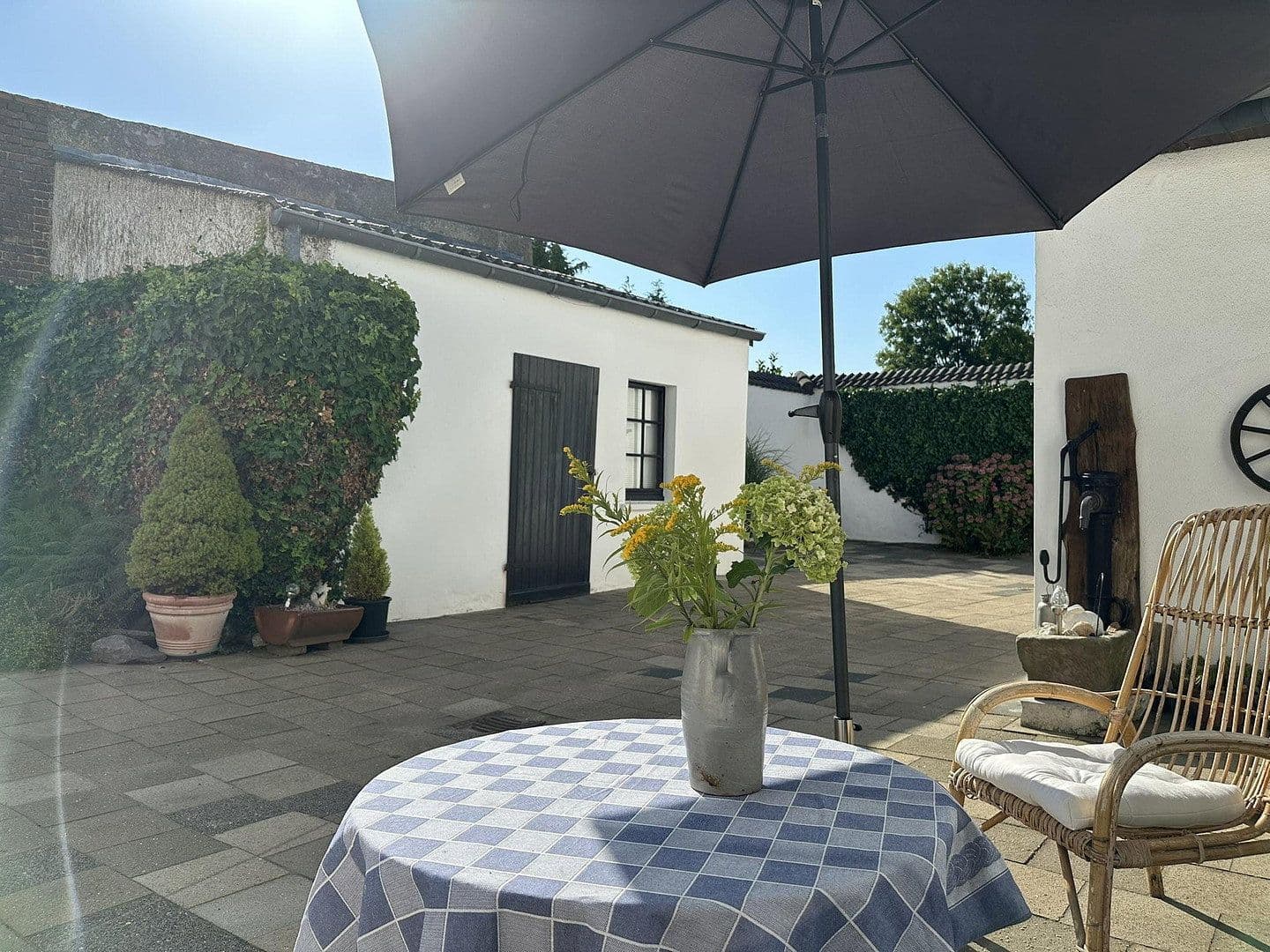Prodej domu 160 m², pozemek 1.456 m², Schulstraße 1-3, Baesweiler, Severní Porýní-Vestfálsko Prodej domu 160 m², pozemek 1.456 m², Schulstraße 1-3, Baesweiler, Severní Porýní-Vestfálsko