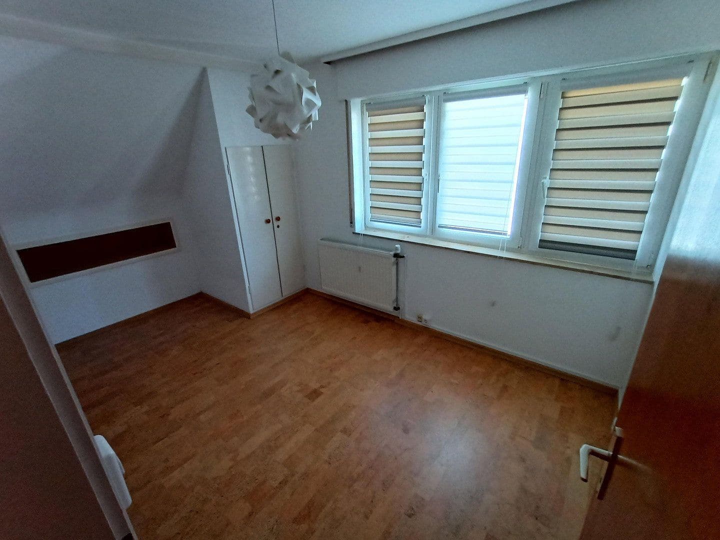 Prodej domu 119 m², pozemek 514 m², Stadtseestraße 56, Weinsberg, Bádensko-Württembersko Prodej domu 119 m², pozemek 514 m², Stadtseestraße 56, Weinsberg, Bádensko-Württembersko