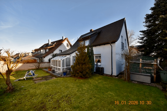 Prodej domu 119 m², pozemek 514 m², Stadtseestraße 56, Weinsberg, Bádensko-Württembersko Prodej domu 119 m², pozemek 514 m², Stadtseestraße 56, Weinsberg, Bádensko-Württembersko