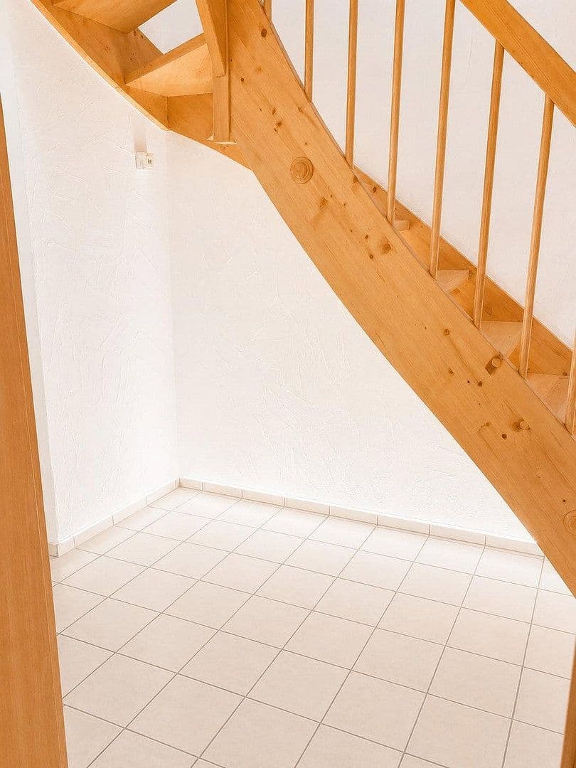 Pronájem bytu 3+kk 78 m², Reutlingen, Bádensko-Württembersko Pronájem bytu 3+kk 78 m², Reutlingen, Bádensko-Württembersko
