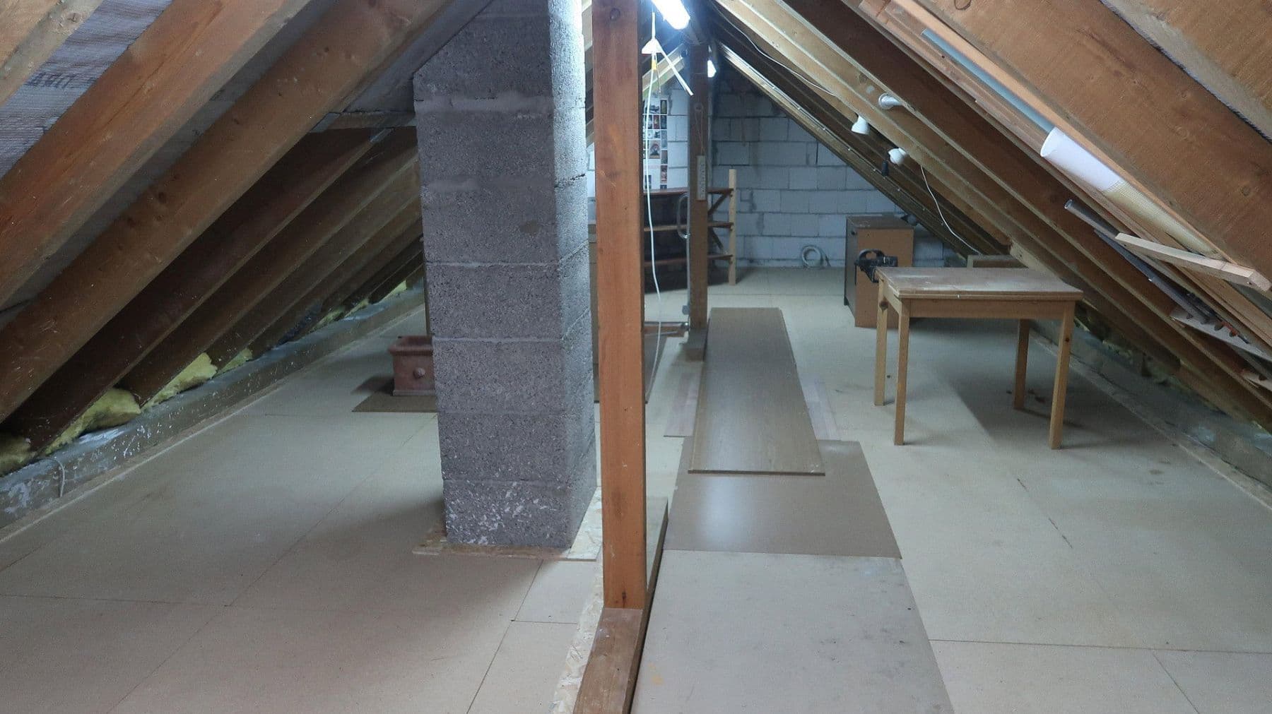 Prodej bytu 4+1 94 m², Wendelsheim, Porýní-Falc Prodej bytu 4+1 94 m², Wendelsheim, Porýní-Falc