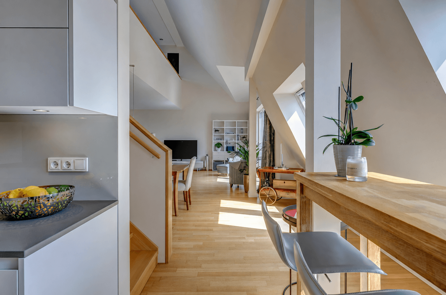 Prodej bytu 4+1 159 m², Berlin, Berlín Prodej bytu 4+1 159 m², Berlin, Berlín
