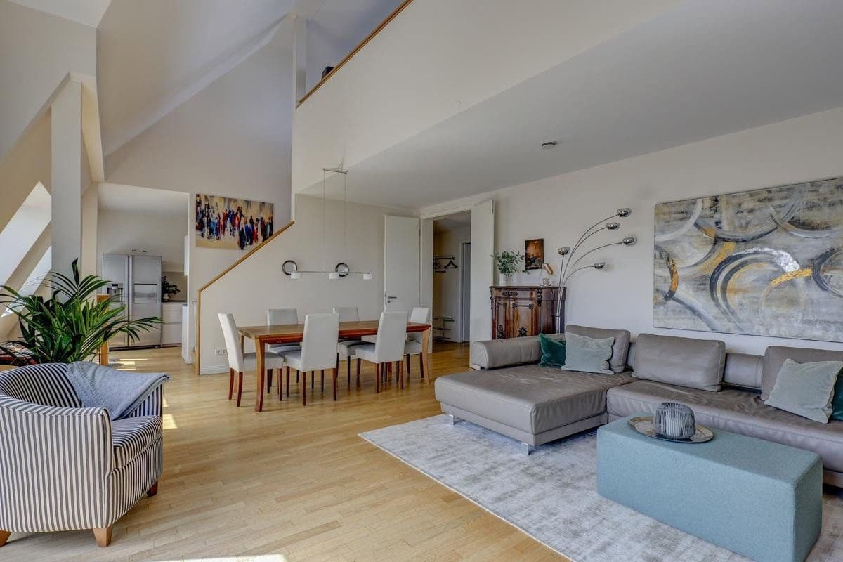Prodej bytu 4+1 159 m², Berlin, Berlín Prodej bytu 4+1 159 m², Berlin, Berlín