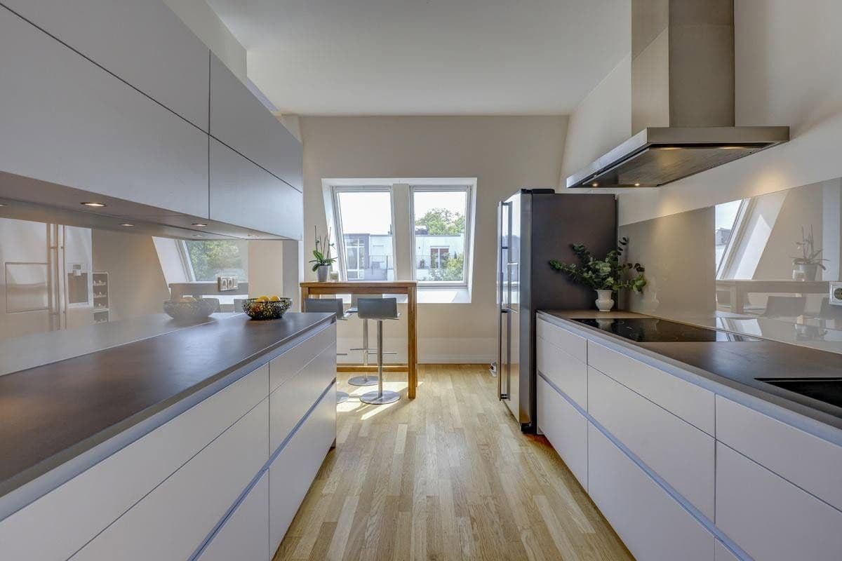 Prodej bytu 4+1 159 m², Berlin, Berlín Prodej bytu 4+1 159 m², Berlin, Berlín