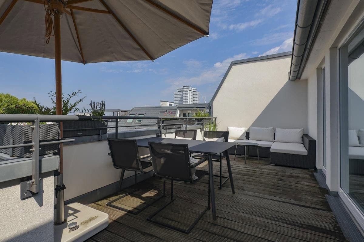 Prodej bytu 4+1 159 m², Berlin, Berlín Prodej bytu 4+1 159 m², Berlin, Berlín